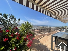 Spacious apartment on  A1 location with seaviews